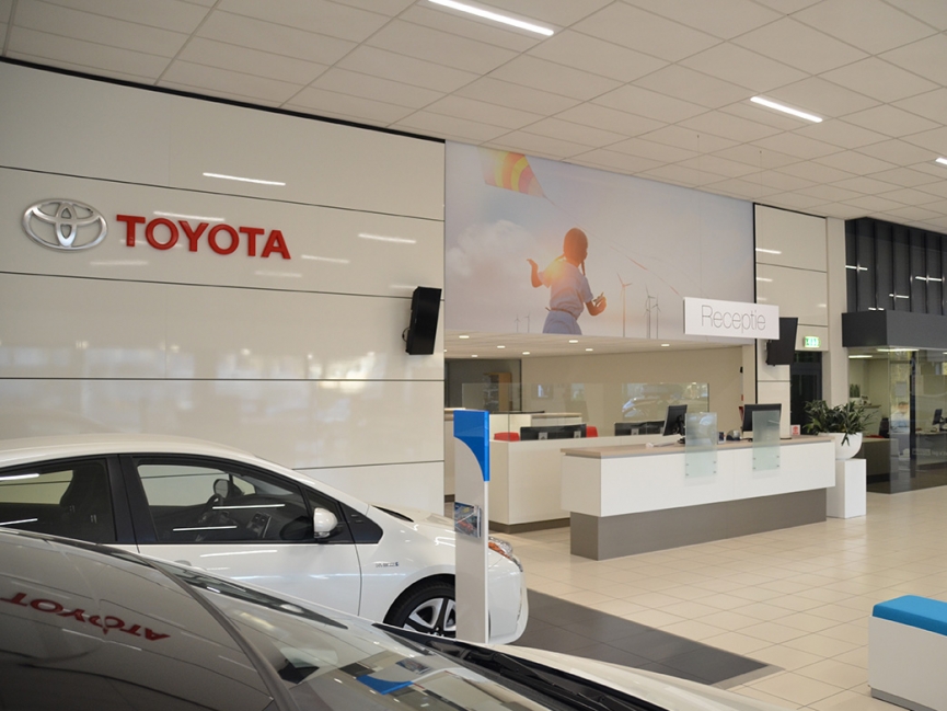 Toyota Eindhoven, Verbouwing bestaande showroom